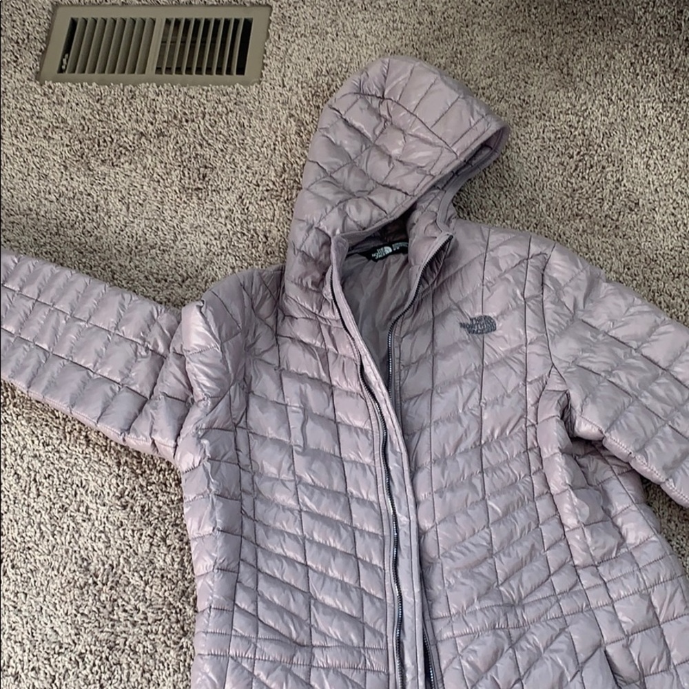 WMNS Medium Northface Thermoball 3/4 length coat